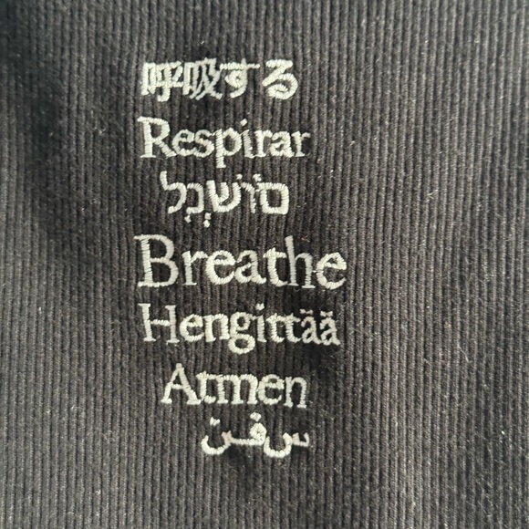 Forever 21 Black Graphic Crop Top - Picture 4 of 5